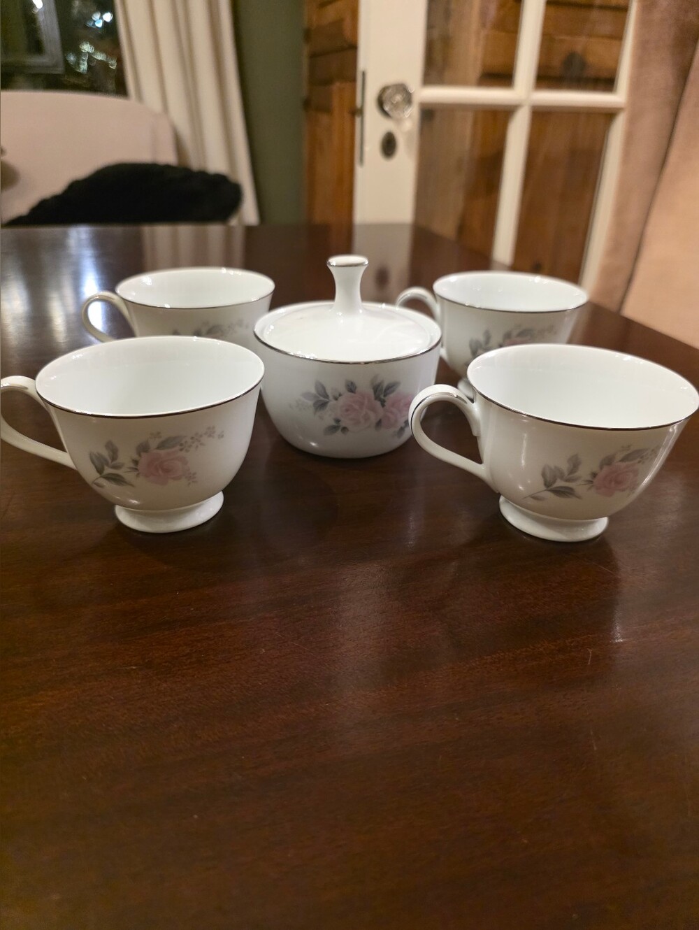 Noritake Charmaine Fine China Teacup Set with Pink Rose Motif And Sugar Bowl